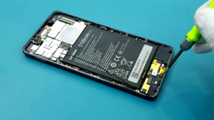 نکاتی که باید در تعویض باتری موبایل به آن ها توجه شود!