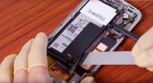 تعویض باتری گوشی های سامسونگ با ضمانت